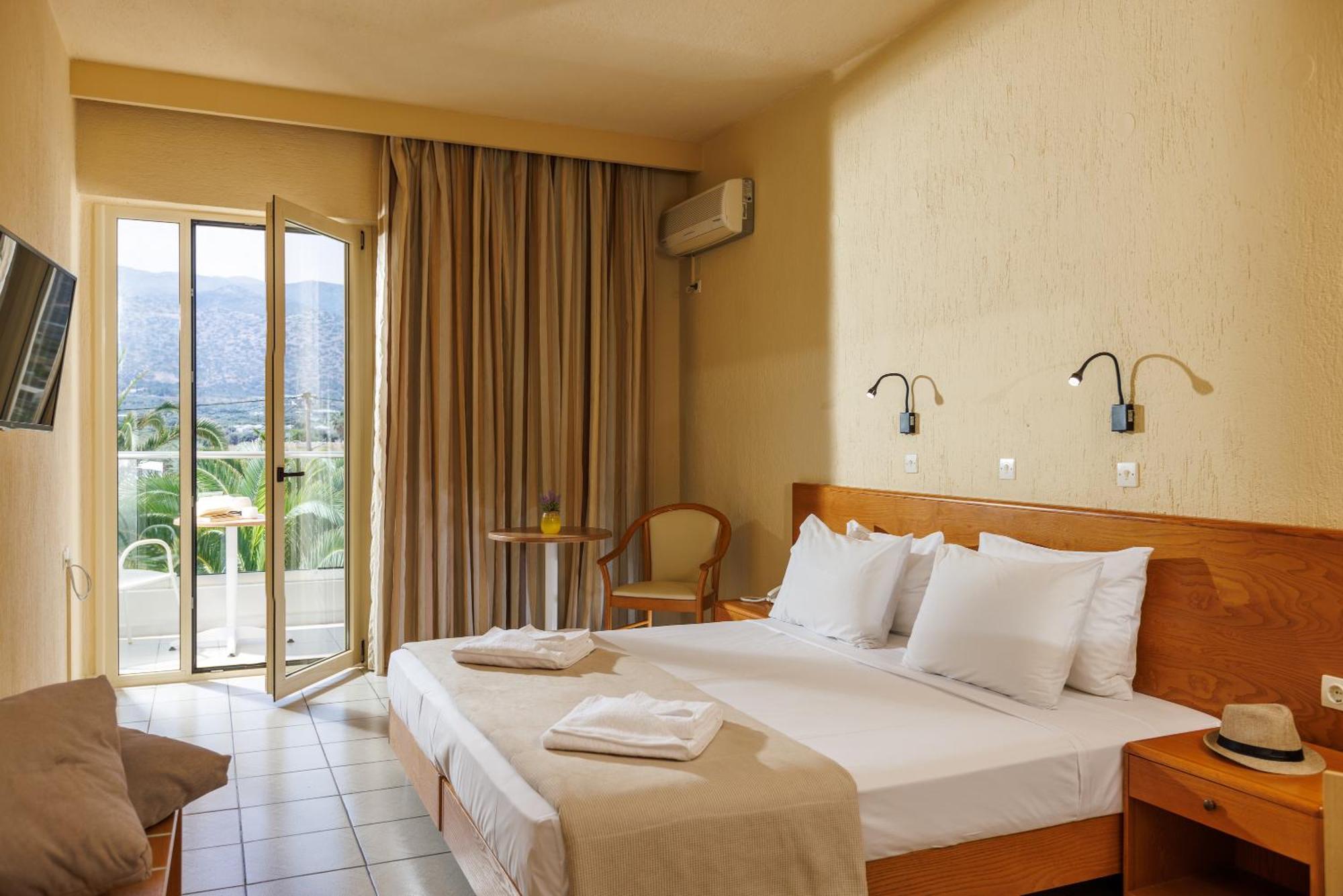 Malia Bay Beach Hotel & Bungalows Exterior foto