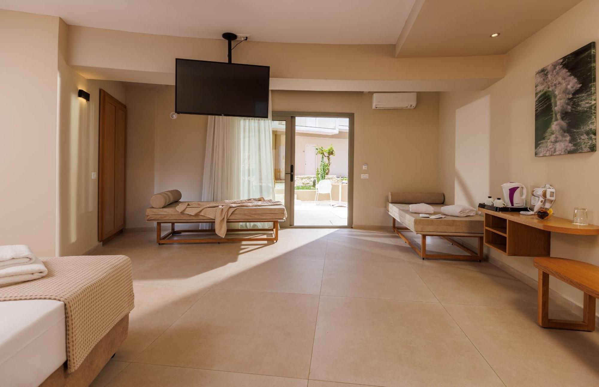 Malia Bay Beach Hotel & Bungalows Exterior foto