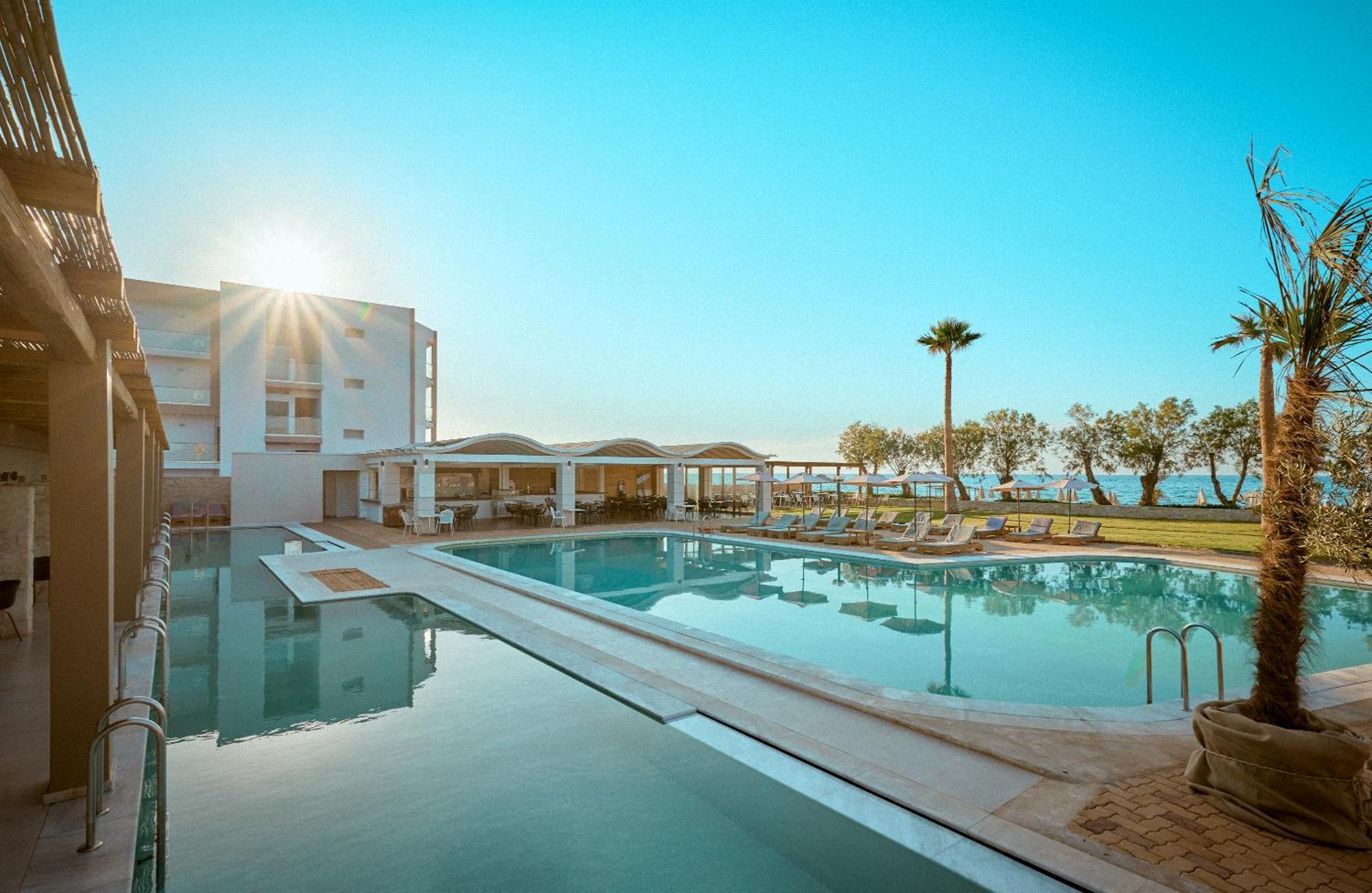 Malia Bay Beach Hotel & Bungalows Exterior foto